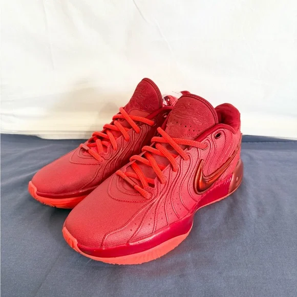 Nike LeBron 21 Triple Red James Gang size 9.5 BRAND NEW MEN’S BASKETBALL SHOES - Picture 3 of 8